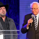 Fans in low places confuse Garth Brooks' Barry Sanders jersey for a Bernie endorsement