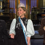 Let's all be jealous of Heidi Gardner for getting to stand in between John Mulaney and David Byrne