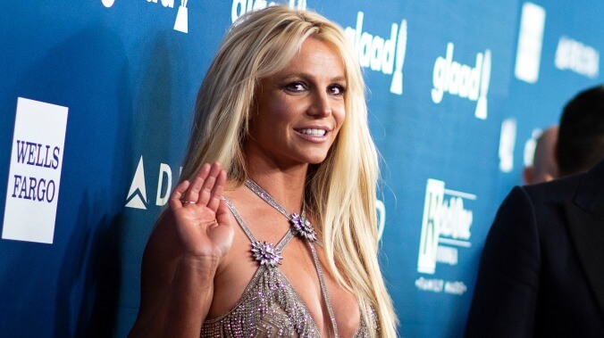 Britney Spears wants to talk about cheetahs, which "can't speak English yet can run over 60 mph"