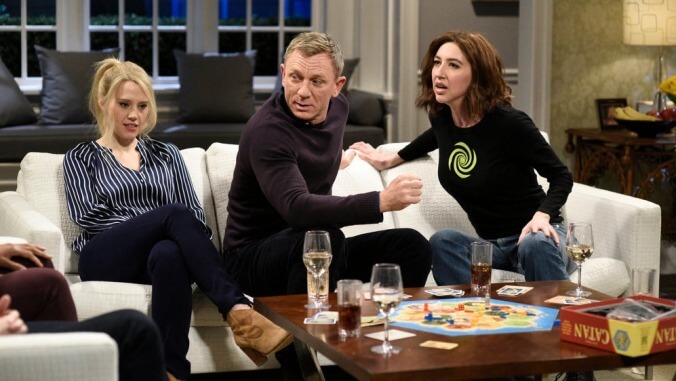 Daniel Craig's enthusiasm makes for an energetic, enjoyable SNL