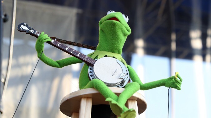 Kermit singing "The Rainbow Connection" might be the best celebrity singalong yet