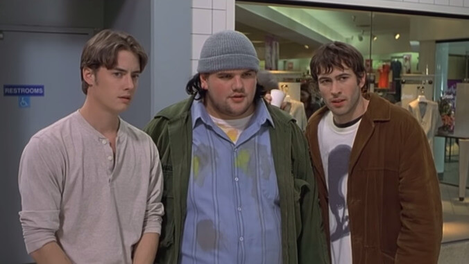 Because everything is coronavirus, Kevin Smith is writing COVID-19 into his Mallrats sequel