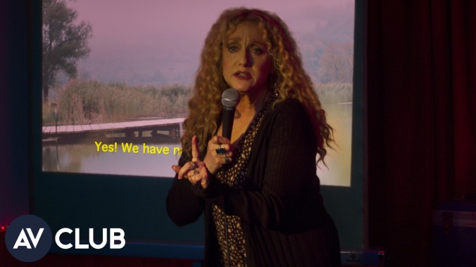 Kimmy Schmidt's Carol Kane on her "sexy" musical number and seducing Daniel Radcliffe