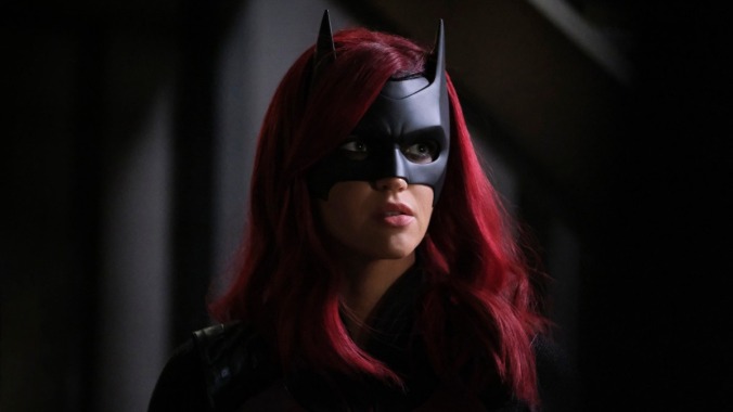 Batwoman showrunner says show won't indulge in "Bury Your Gays" while replacing Kate Kane