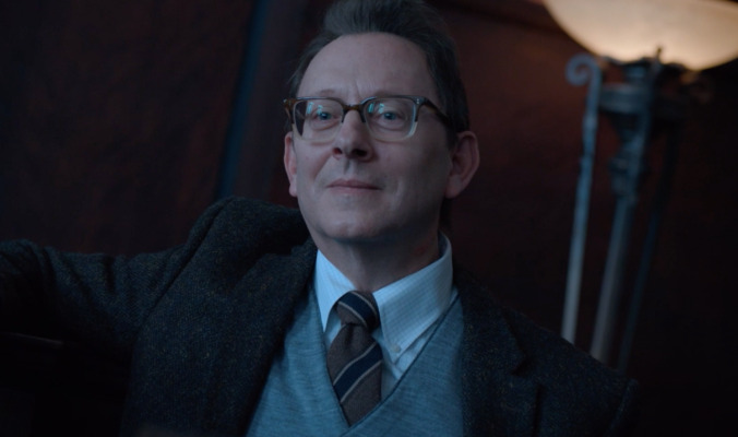 Michael Emerson shows off his Evil side in this exclusive behind-the-scenes clip