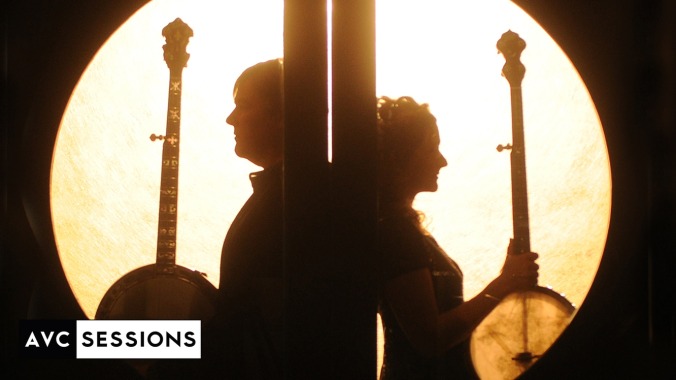 Watch Béla Fleck and Abigail Washburn absolutely rip it up in this week's House Show