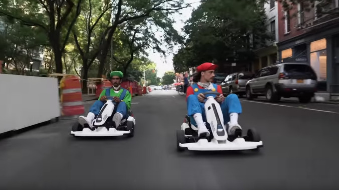 Two guys recreated Mario Kart on the streets of New York City and it somehow didn't end in tragedy