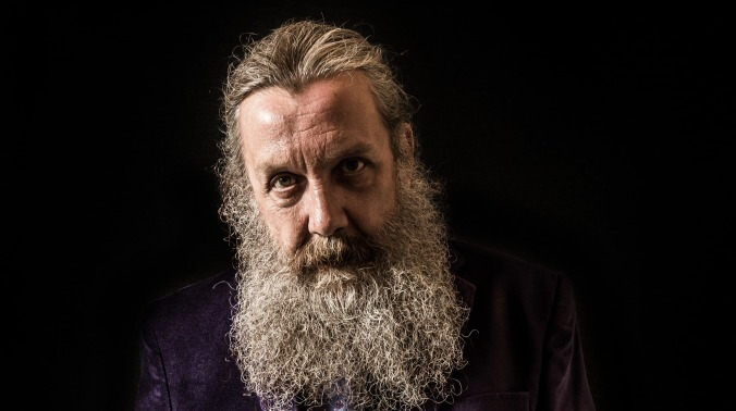 艾倫·摩爾（Alan Moore）在超級英雄上：“他們的電影院枯萎了，也有一定程度的文化”