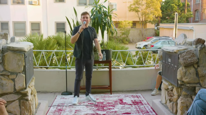 Stand-up recruits neighbors to film socially-distanced special in his apartment complex's courtyard