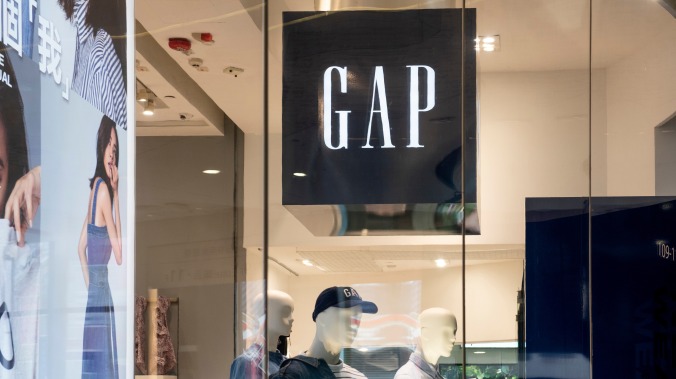 Gap deletes tweet featuring bipartisan hoodie: “It was just too soon for this message”