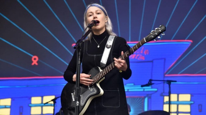 Phoebe Bridgers is just explaining her lyrics to anyone who asks her about them on Twitter