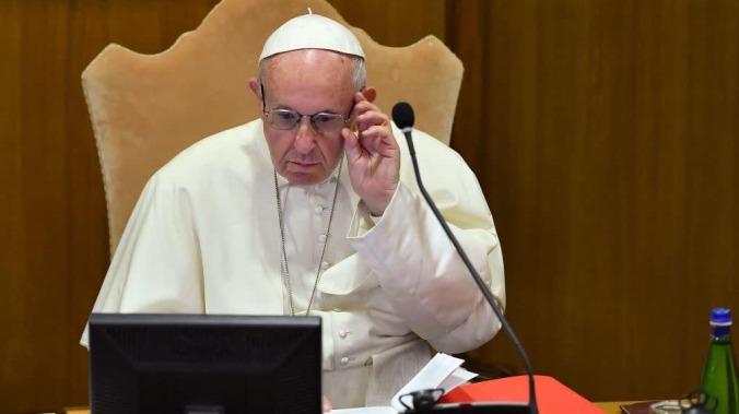 Vatican now investigating how Pope Francis' Instagram liked photo of woman's butt