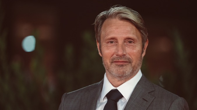 Congratulations, Earth: Mads Mikkelsen is your new Grindelwald