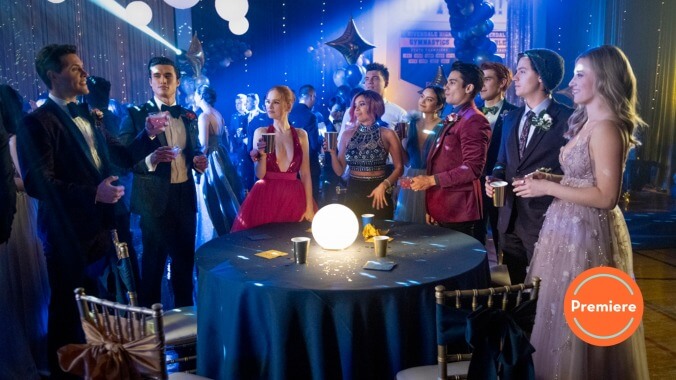 What pandemic? All the Riverdale kids have to worry about is snuff films at prom