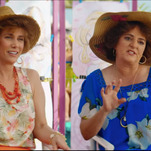 Kristen Wiig and Annie Mumolo hit the beach in the new Barb & Star Go To Vista Del Mar trailer