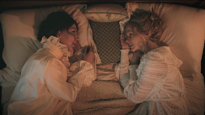 SNL prepares moviegoers for the next prestige lesbian period drama, Lesbian Period Drama