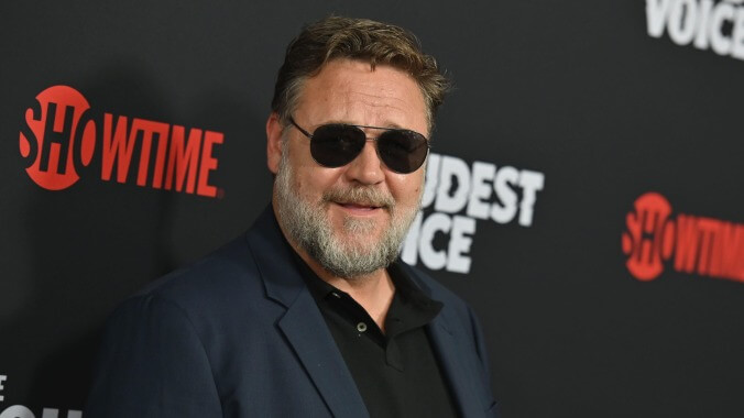 Russell Crowe is apparently playing Zeus in Thor: Love And Thunder