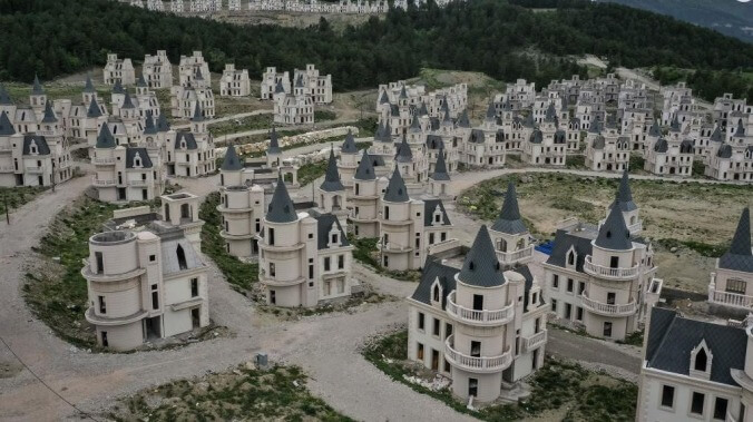 Look upon more than 700 weird little castles sitting abandoned in a Turkish valley