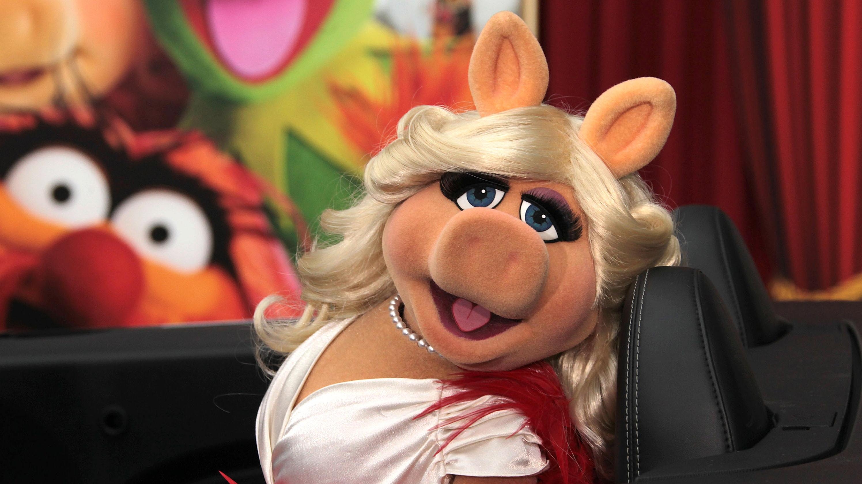 Miss Piggy will appear on the upcoming RuPaul's Drag Race All Stars season