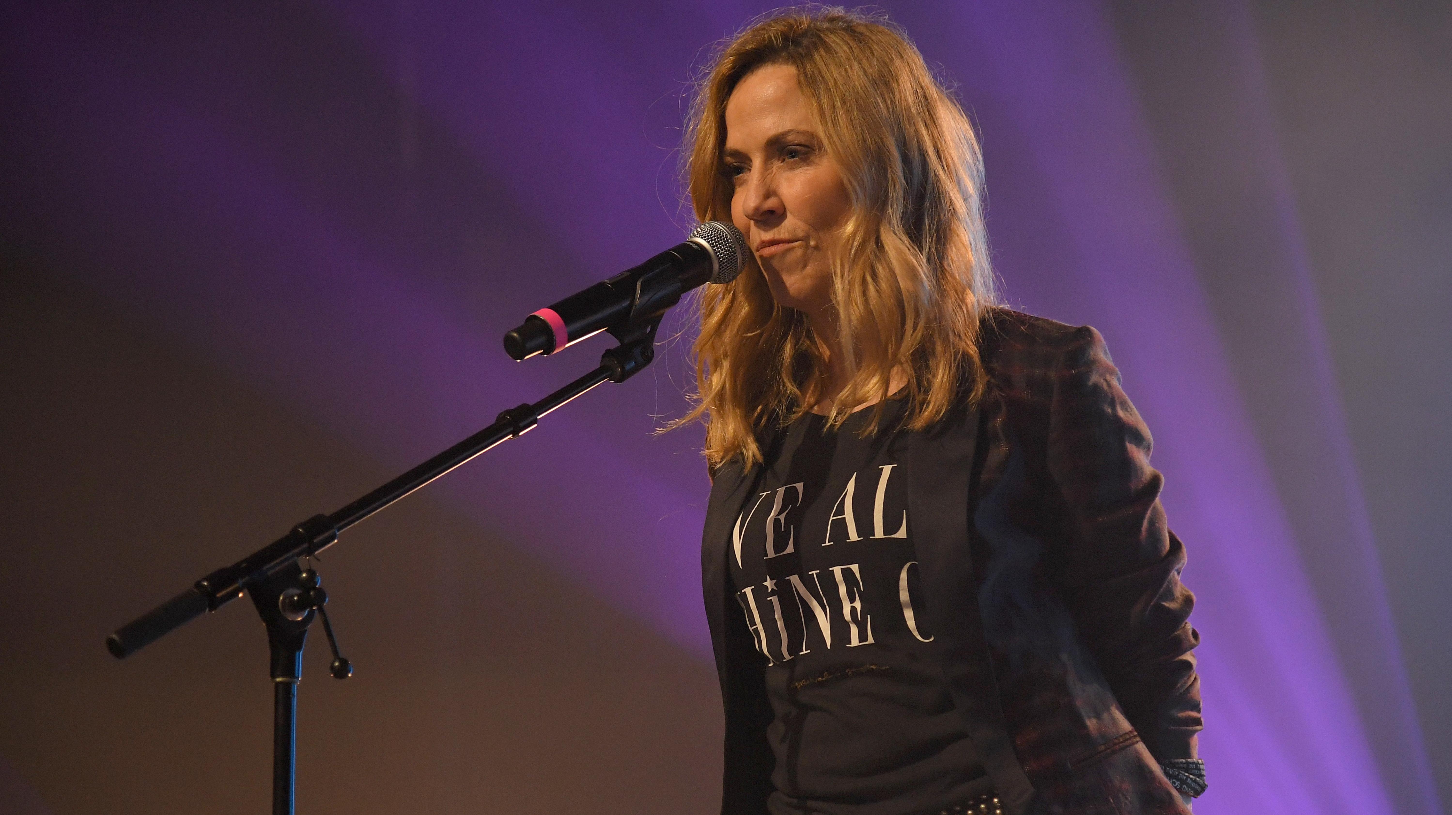 Sheryl Crow says Michael Jackson's manager sexually harassed her