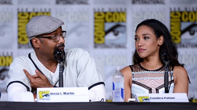 Jesse L. Martin，Candice Patton和Danielle Panabaker將繼續閃光燈再過一年