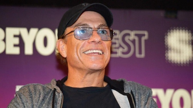 Parisian jewel thief escapes police thanks to crowd of people going wild over Jean-Claude Van Damme