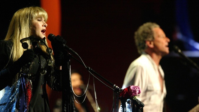 Lindsey Buckingham, still not over not being in Fleetwood Mac, goes after Stevie Nicks