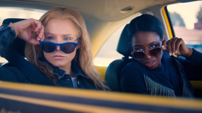 Kristen Bell and Kirby Howell-Baptiste turn to a life of coupon crimes in the mildly amusing Queenpins