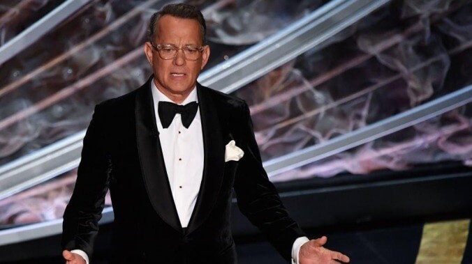 Tom Hanks wanders into wedding photos uninvited