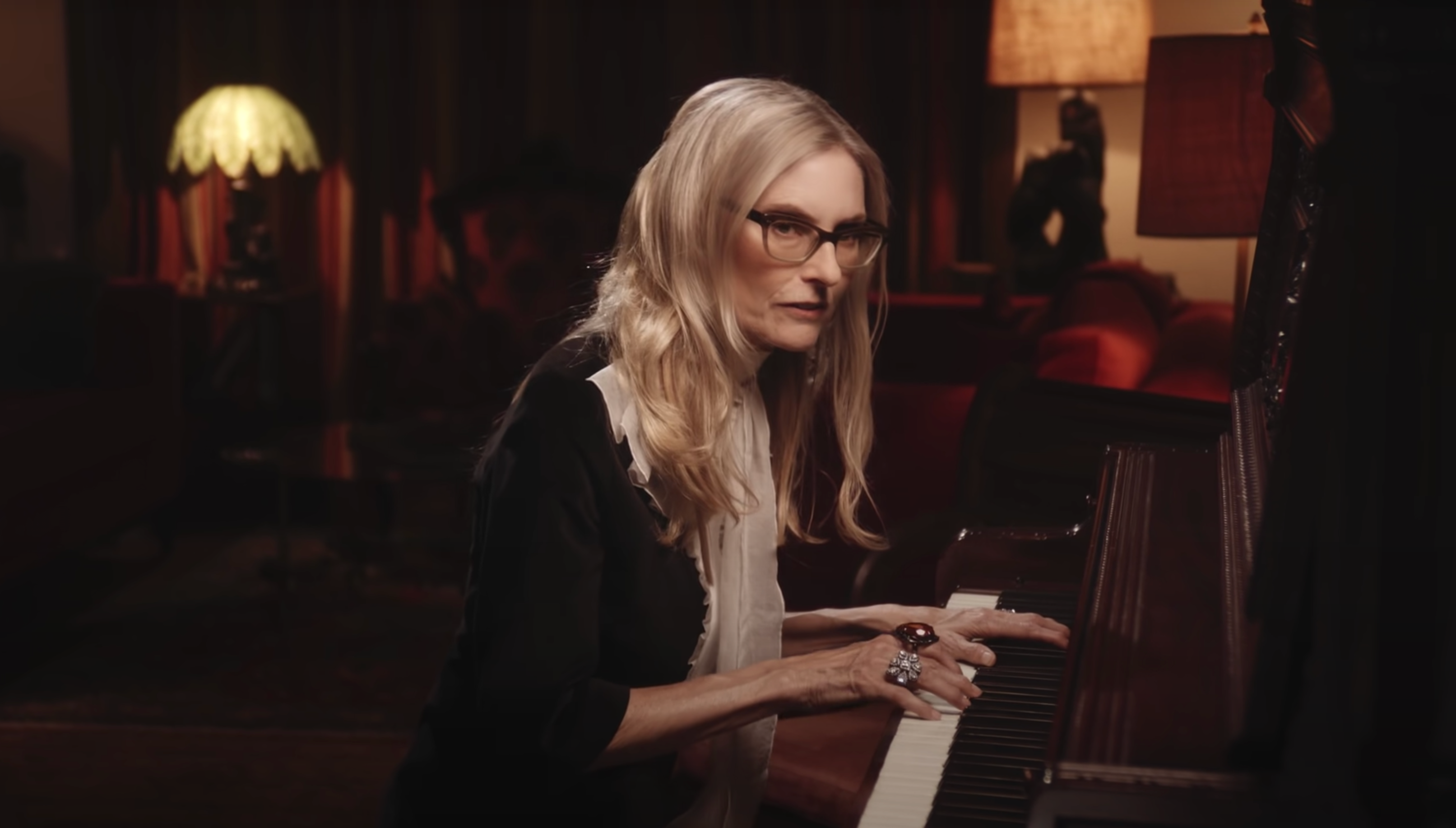Aimee Mann gets theatrical with the Girl, Interrupted-inspired Queens Of The Summer Hotel