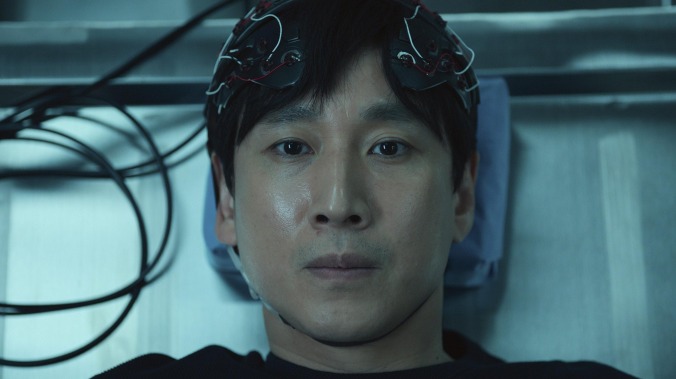 Parasite’s Lee Sun-kyun leads the engrossing Apple TV Plus original Dr. Brain