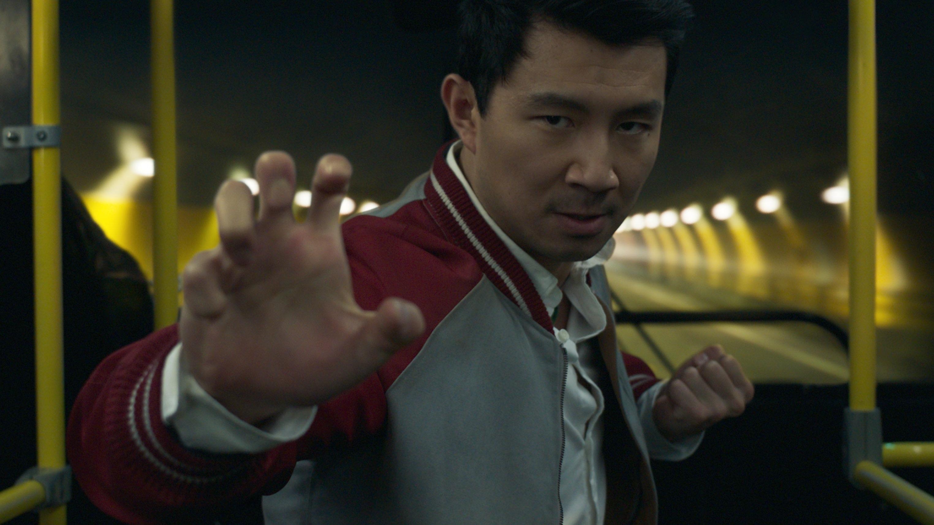 Actual bus operator critiques that fight scene from Shang-Chi And The Legend Of The Ten Rings