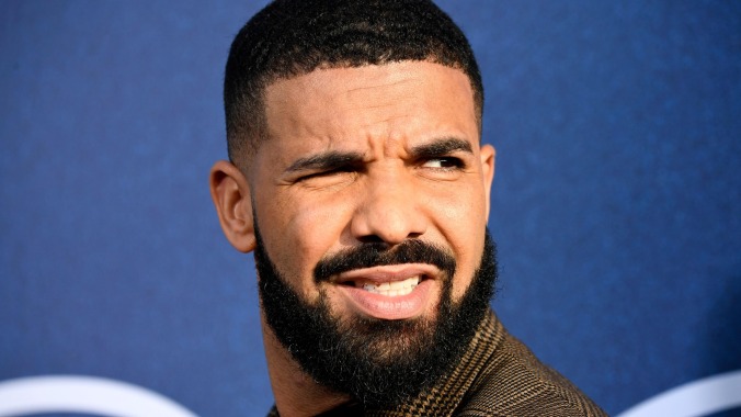 Don’t be fooled by the “Fake Drake” that’s terrorizing nightclubs