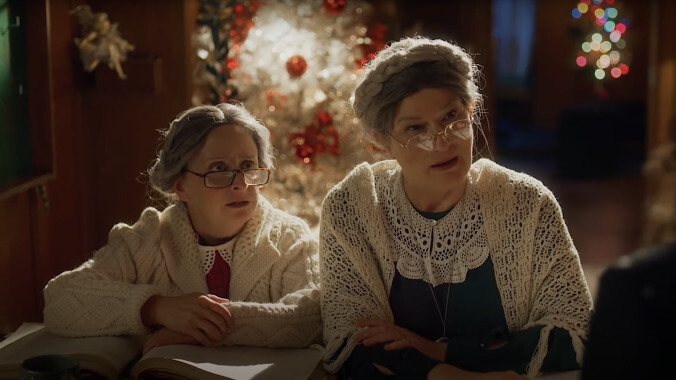 Rachel Dratch's fake Hallmark movie features fake snow, real Christmas clichés