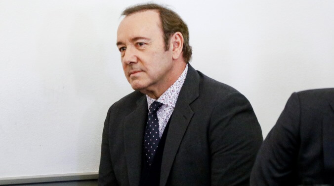 凱文·史派西（Kevin Spacey）欠3100萬美元紙牌屋射擊