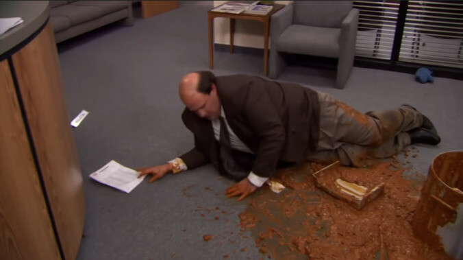 The Office cast members recount Kevin's messy, one-take chili opener