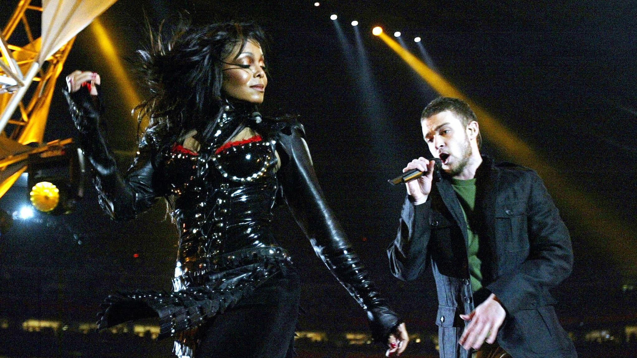 Janet Jackson says she told Justin Timberlake not to comment on the “wardrobe malfunction”