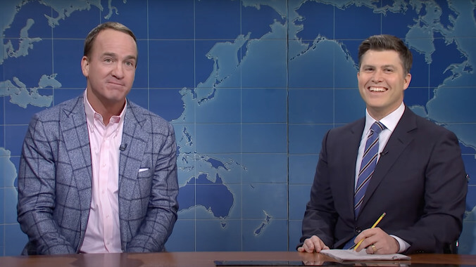 Peyton Manning stole last night's Saturday Night Live, somehow