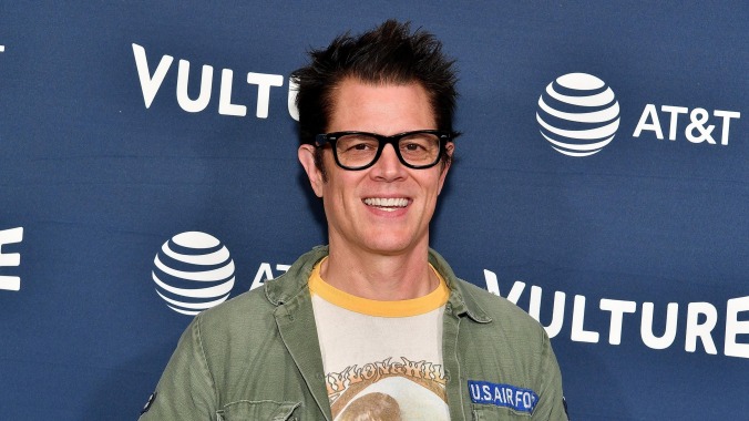 約翰尼·諾克斯維爾（Johnny Knoxville）討論了從永遠的公驢特技