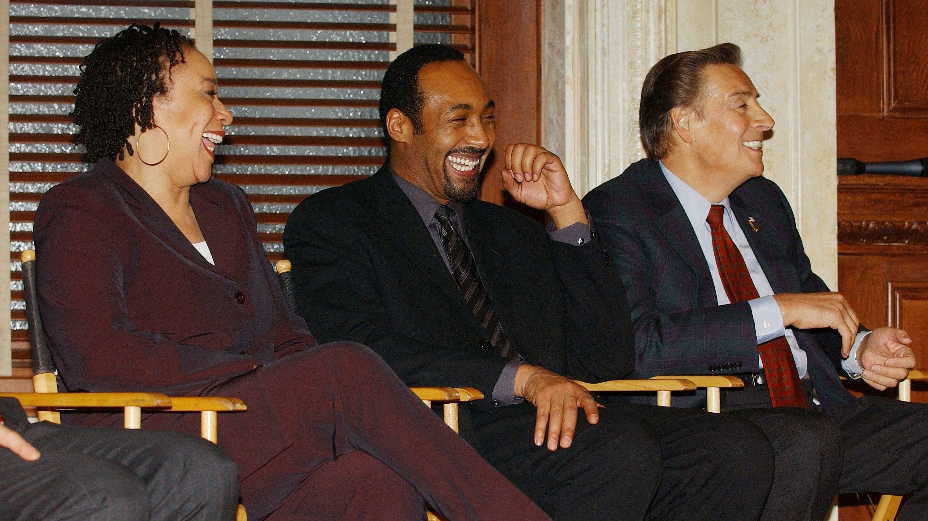 Jesse L. Martin would totally be down to come back for the Law & Order revival, hint hint