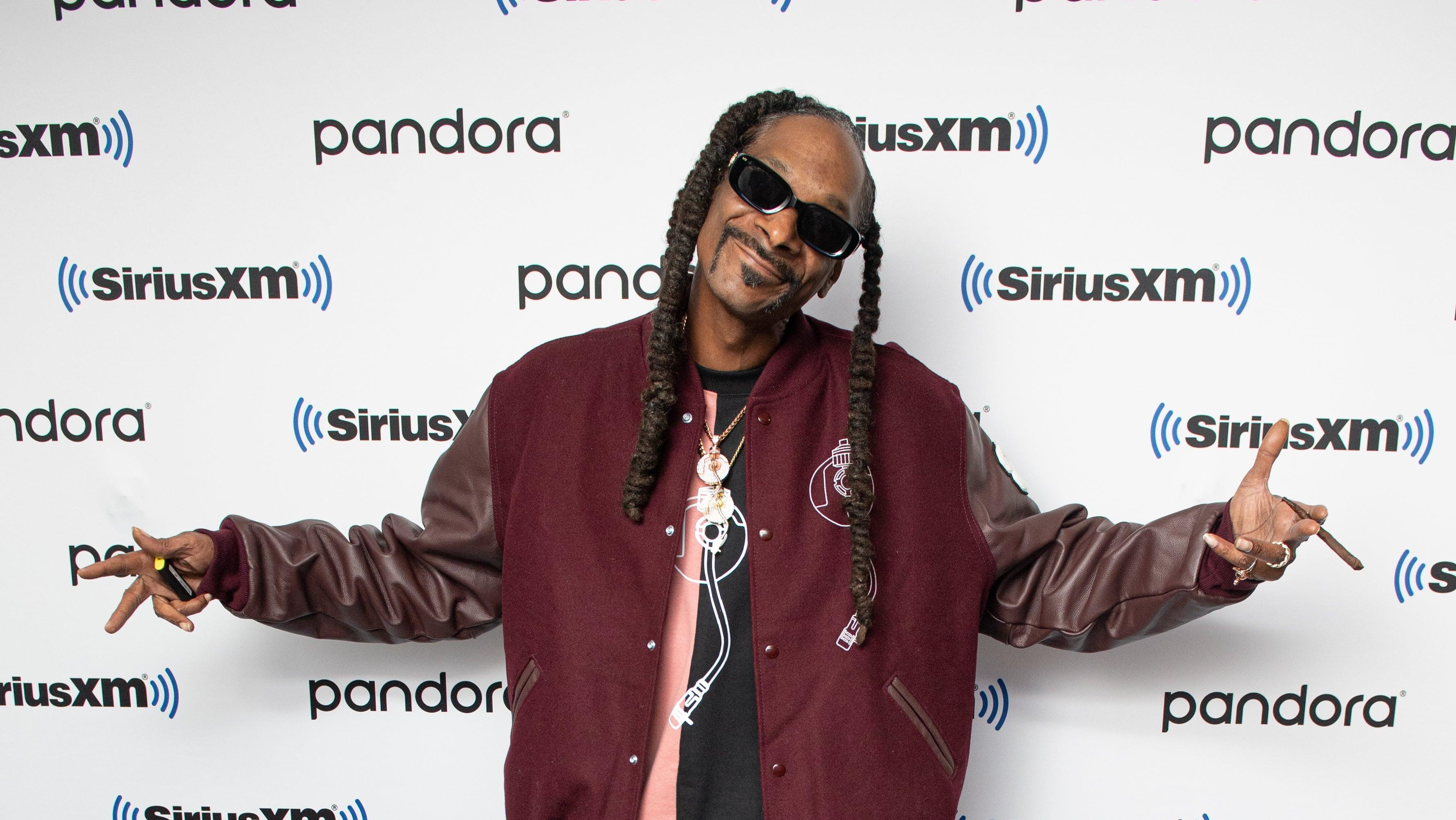 Finally: Snoop Dogg releases track that’s just him rapping over the Curb Your Enthusiasm theme