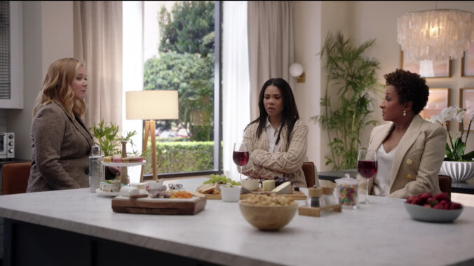 Regina Hall, Amy Schumer, and Wanda Sykes are ready to host the Oscars in new promo clip