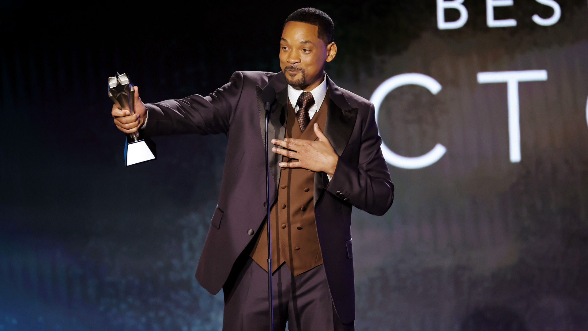 Will Smith serves it up