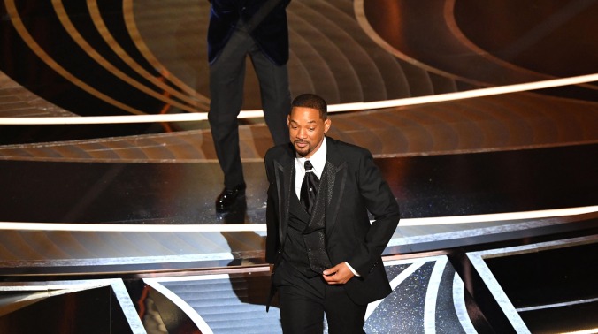 Academy storms the stage, raises its hand, and promises “appropriate action” over Will Smith incident