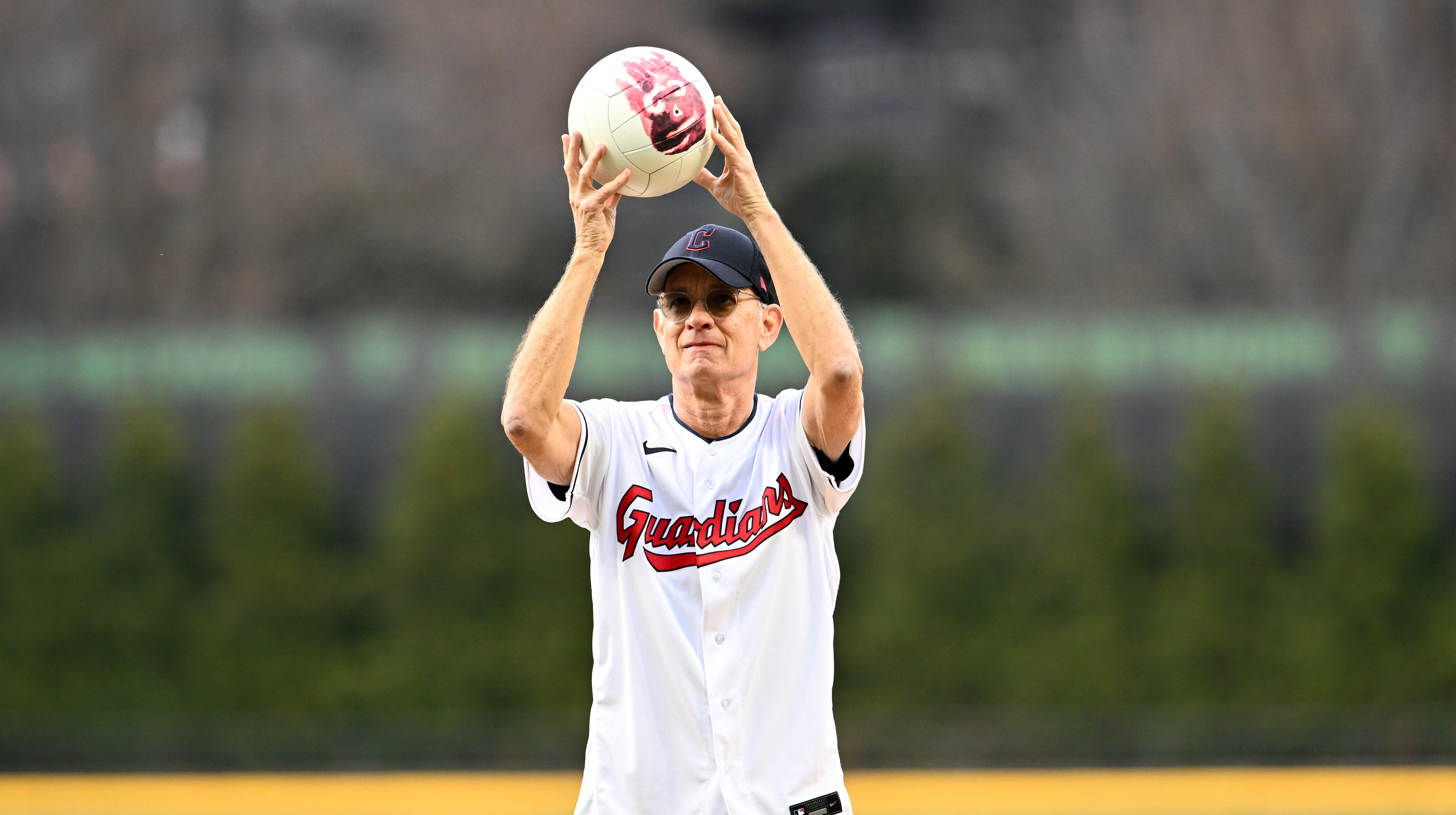 Cute Dad Tom Hanks did some Cute Dad Comedy at tonight’s Cleveland Guardians game