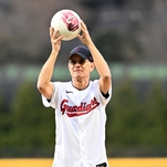 Cute Dad Tom Hanks did some Cute Dad Comedy at tonight's Cleveland Guardians game
