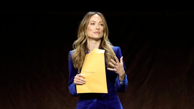 Olivia Wilde forced to deal with some real horseshit at CinemaCon