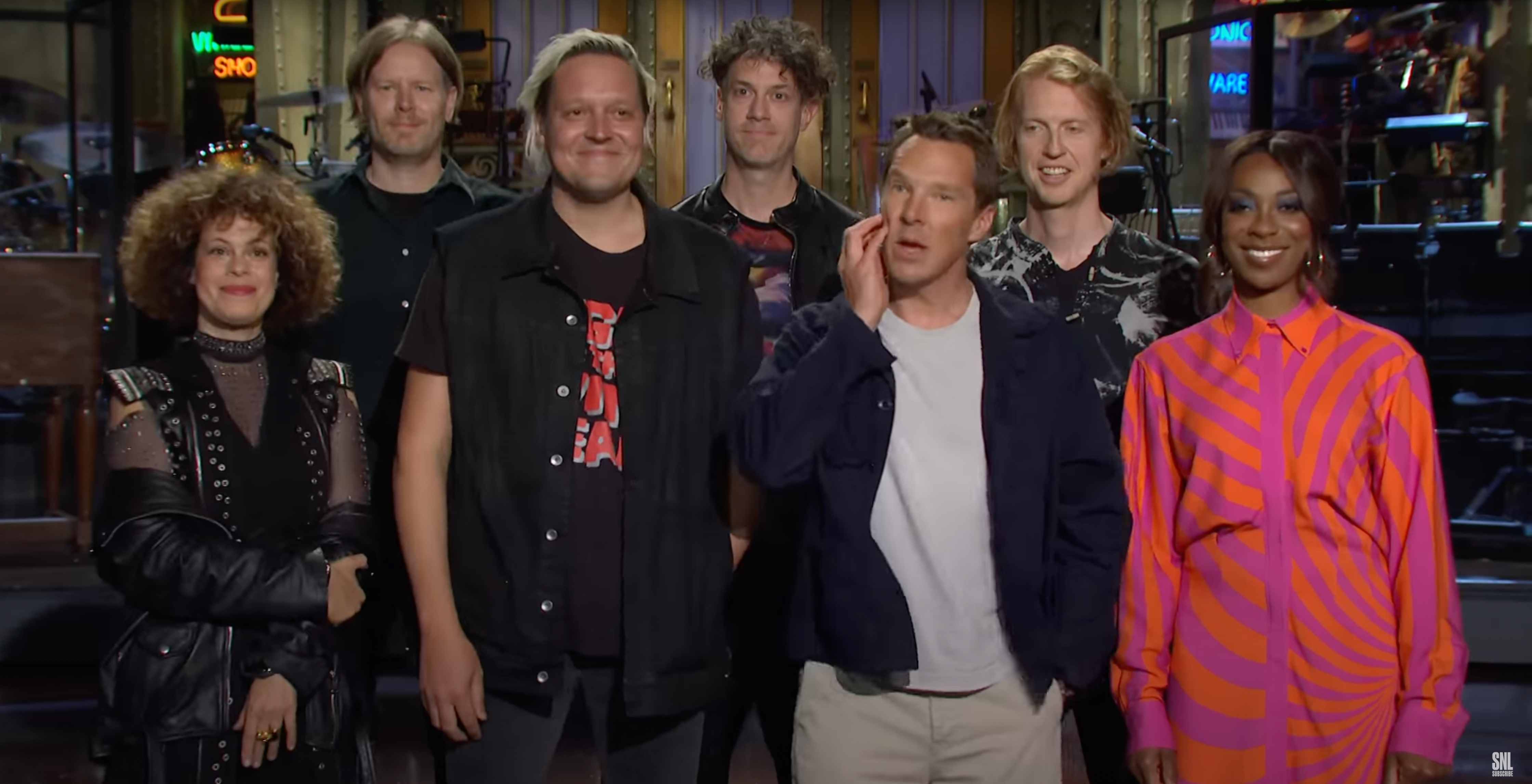 Benedict Cumberbatch is irrelevant as this week’s host of SNL in new promo