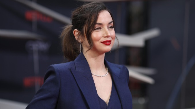 Ana de Armas says “There’s no need for a female” James Bond