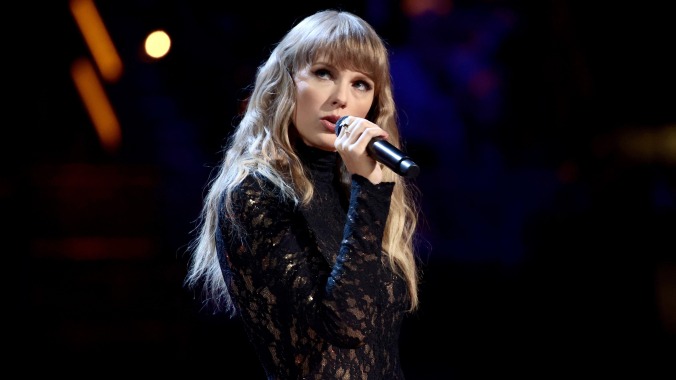 Taylor Swift is back in court, this time to prove she wrote “Shake It Off”